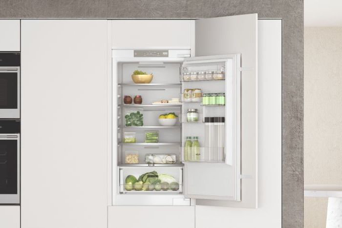 (image for) Whirlpool WHC18T311HK 249L 2-door Built-in Refrigerator (Bottom Freezer / Right hinge door)